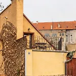 Thalleruv Dum Guest house